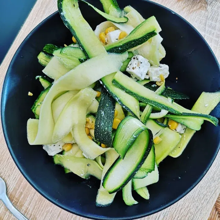 salade courgette maïs feta