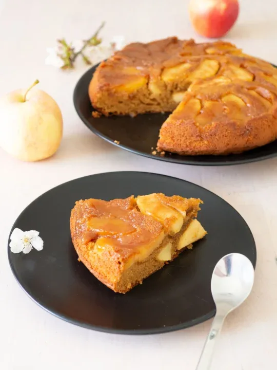 gateau-pomme-caramel-amande